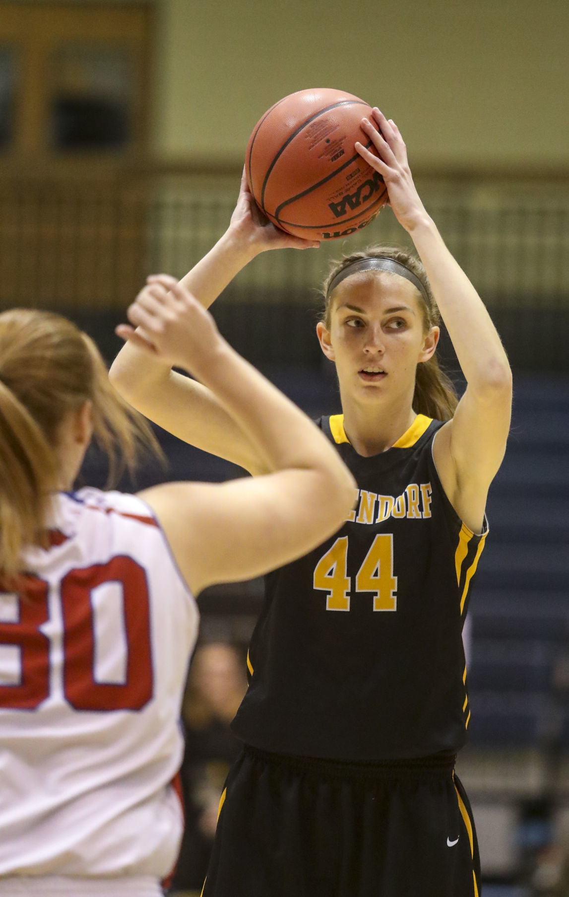 031819-qct-spt-seniorhoops-g022